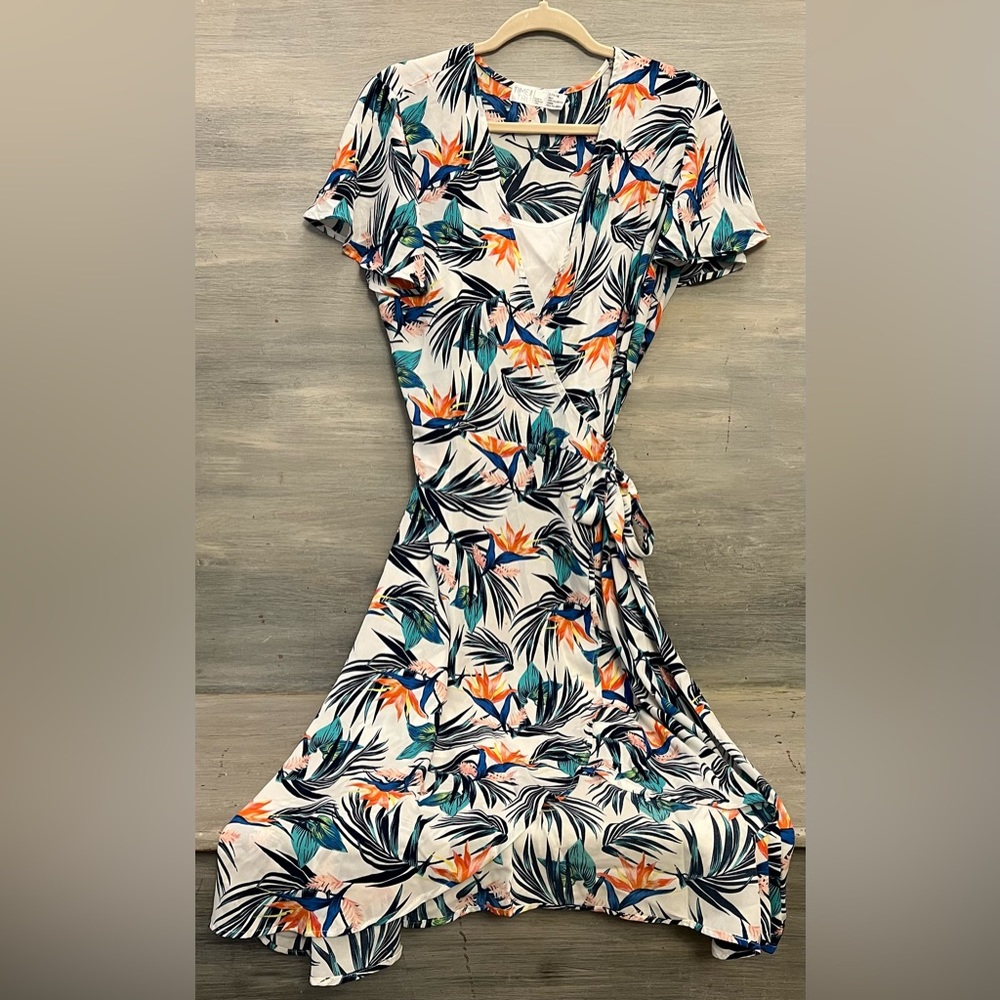 Time and Tru Tropical Print Wrap Dress Large White Slipdress Butterfly Sleeve LN